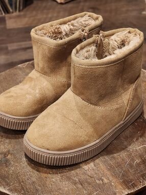 Cat & Jack Tan Ankle Boots - Suede-Look Girls 8